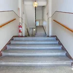Guesthost - Station Essential With Parking Apartment