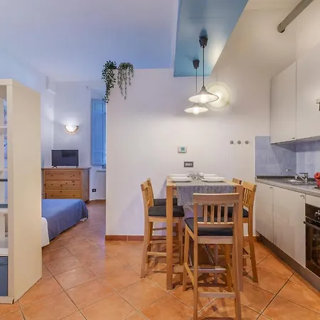 Station Essential With Parking * Ferrara