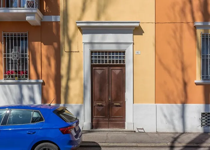 Apartman Guesthost - Station Essential With Parking Ferrara