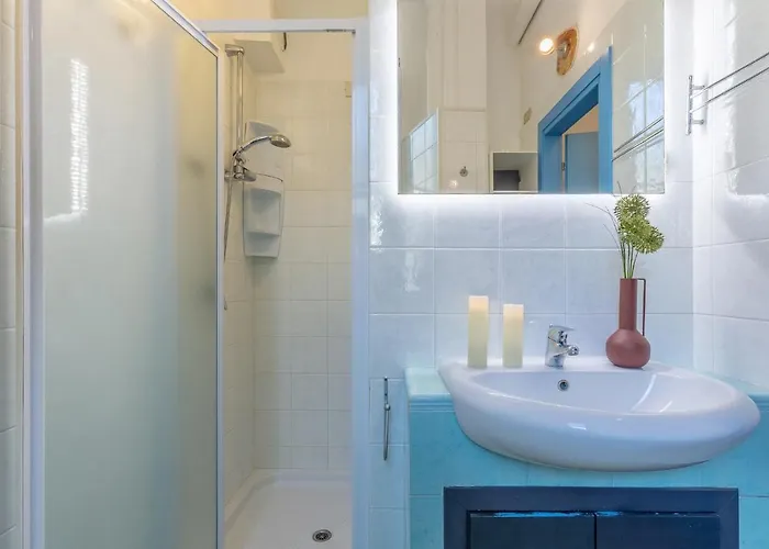 Apartman Guesthost - Station Essential With Parking *