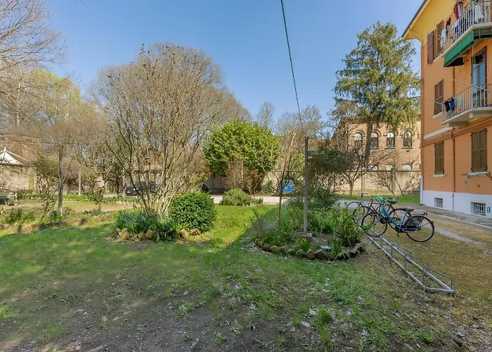 Guesthost - Station Essential With Parking Apartman *