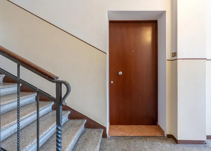 Apartman Guesthost - Station Essential With Parking Ferrara