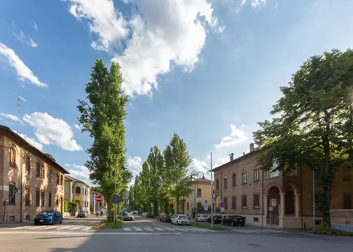 Guesthost - Station Essential With Parking Apartman